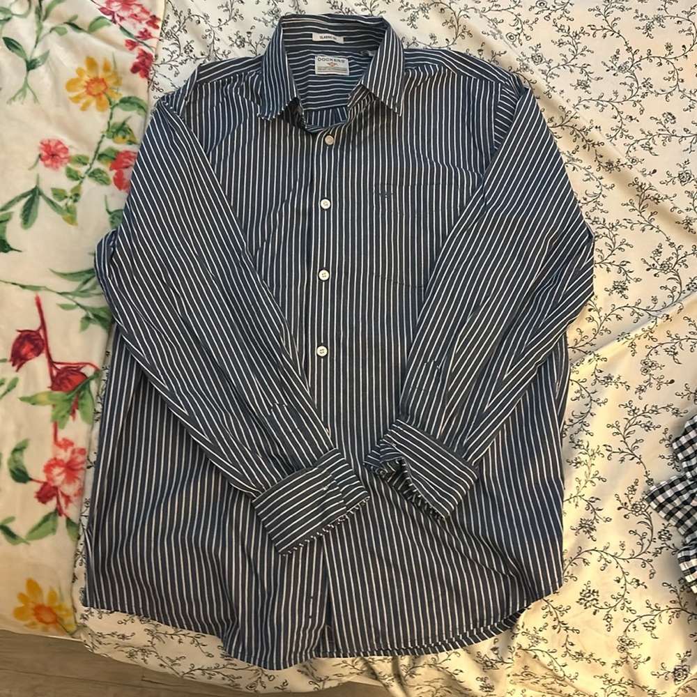 Women’s long sleeve button up